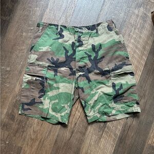 CAMO SHORTS